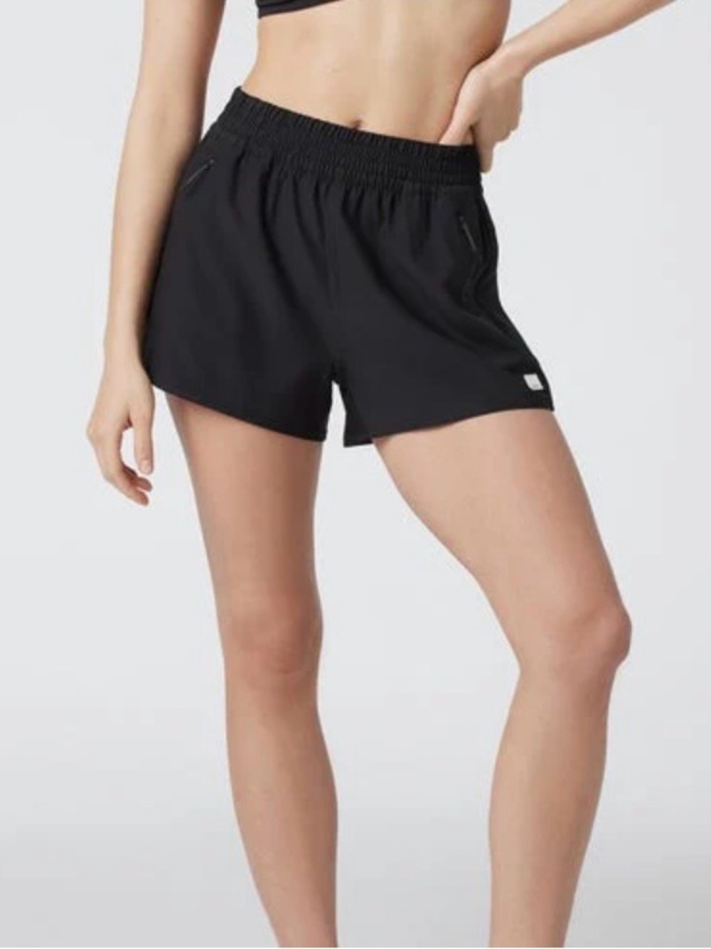 Vuori Black Athletic Women’s Shorts with Elastic Waistband Size L pre-owned